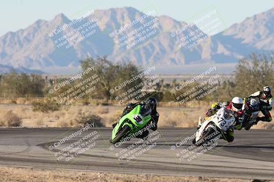 media/Dec-07-2025-CVMA (Sun) [[3e7d2de5dc]]/Race 17-Amateur Formula Middleweight/